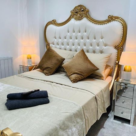 Salt Hill Windsor Legoland Eton Heathrow Luxury 2 Bed 1 Bath Free Parking Apartment สลาว ภายนอก รูปภาพ