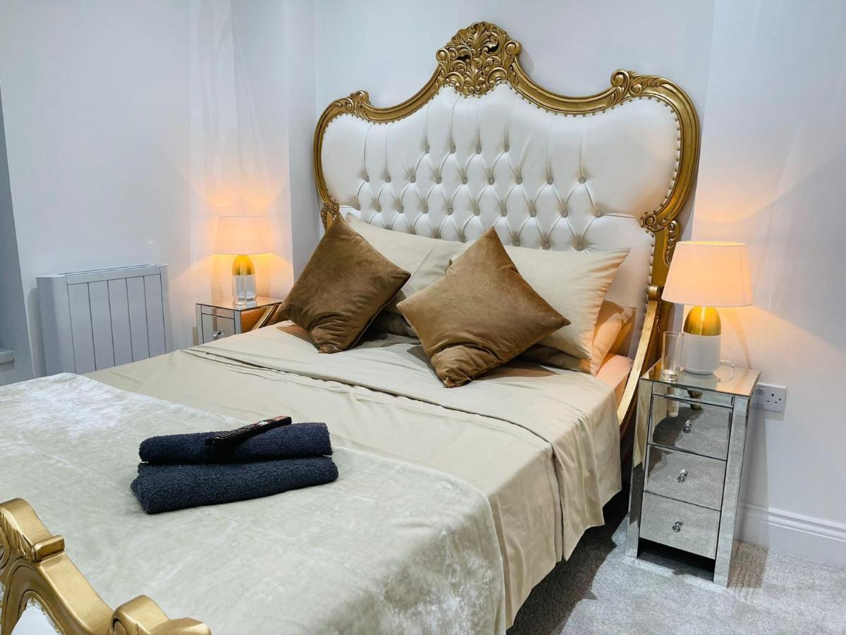 Salt Hill Windsor Legoland Eton Heathrow Luxury 2 Bed 1 Bath Free Parking Apartment สลาว ภายนอก รูปภาพ