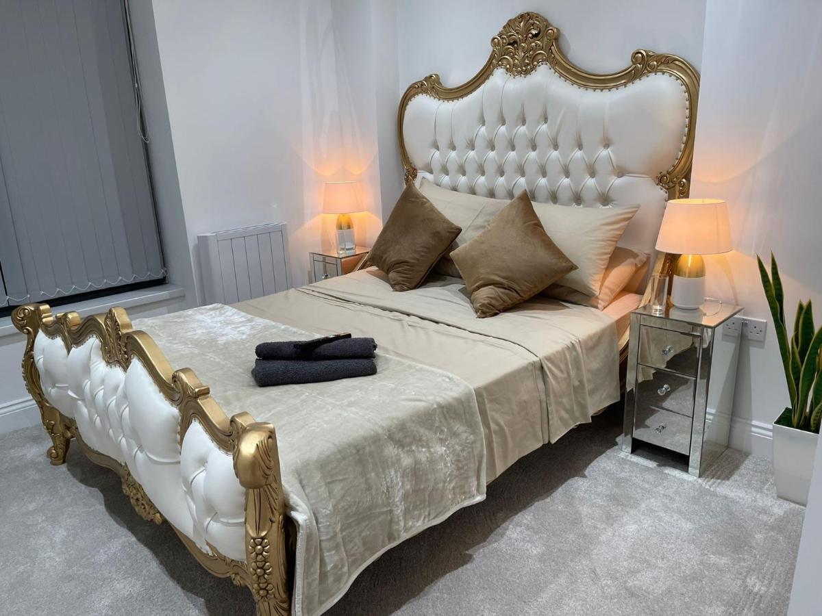 Salt Hill Windsor Legoland Eton Heathrow Luxury 2 Bed 1 Bath Free Parking Apartment สลาว ภายนอก รูปภาพ