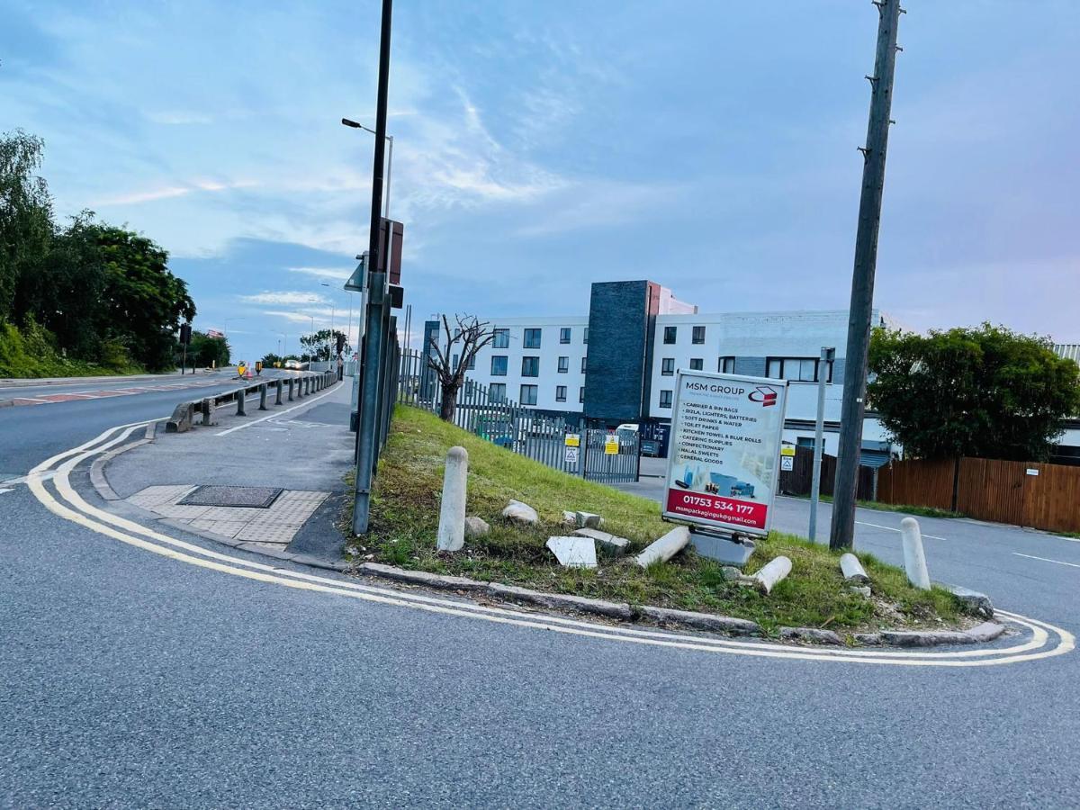 Salt Hill Windsor Legoland Eton Heathrow Luxury 2 Bed 1 Bath Free Parking Apartment สลาว ภายนอก รูปภาพ